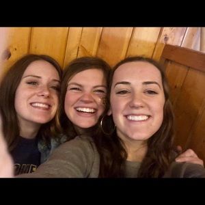 Meet your Posher, Ashley